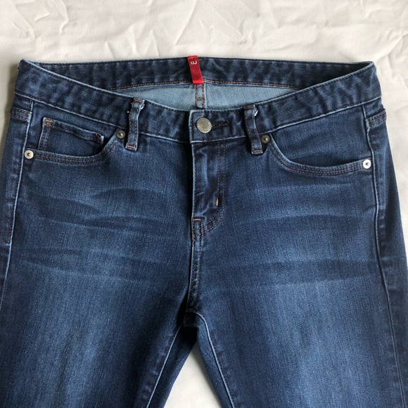 Uniqlo Dark Blue Rinse Whiskering Skinny Jeans - Picture 2 of 8